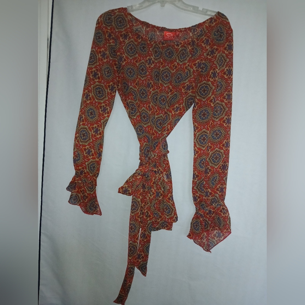 Vintage Oscar De La Renta Blouse With Balloon Sleeves.